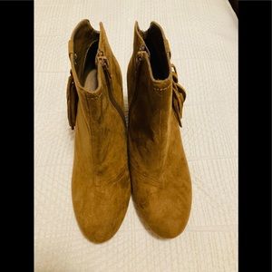 MIA Lonnie Camel Fringe Booties